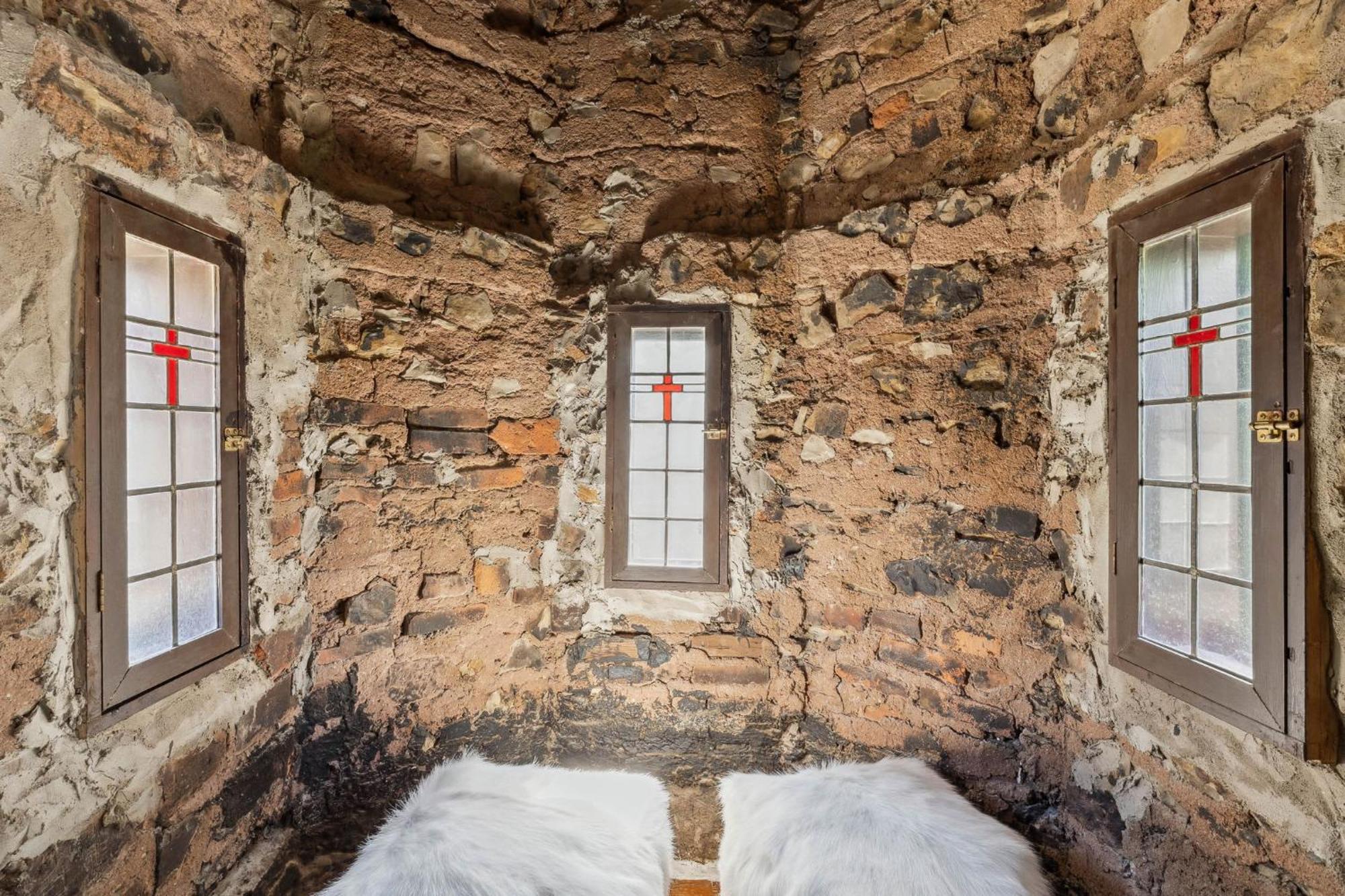 Enchanted Castle - Your Royal Getaway Awaits Cleveland Esterno foto